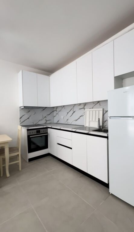 Shitet apartament 2+1 "Univers City"