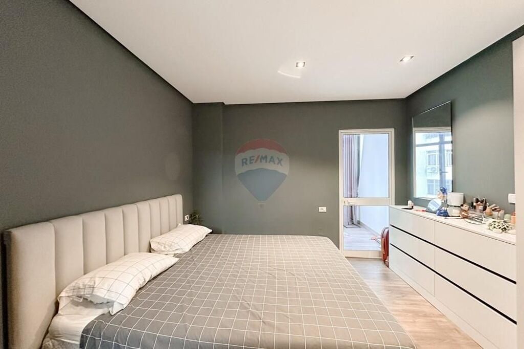 Apartament - Për Shitje - Pallatet Arabe, Tiranë  ID: 530191031-809