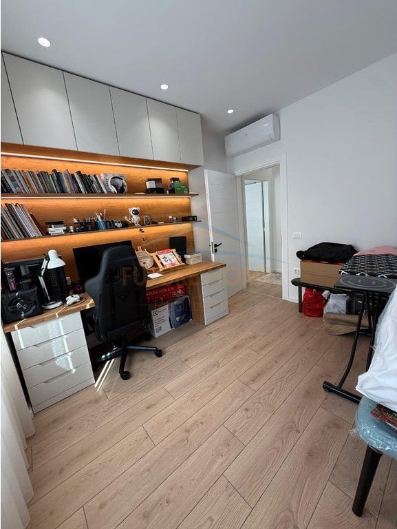 Qera, Apartament 2+1, Selite, Tiranë