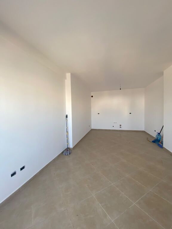 🏡 SHITET APARTAMENT 2+1 – ISH URT, DURRËS