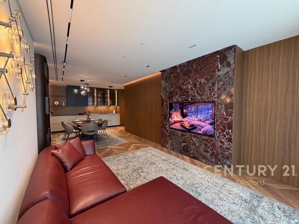 Shesim Apartament Luksoz 2+1 + Post Parkimi tek “Down Town Tirana” ,ne Rrugen e Elbasanit me pamje nga Stadiumi “Air Albania”!
