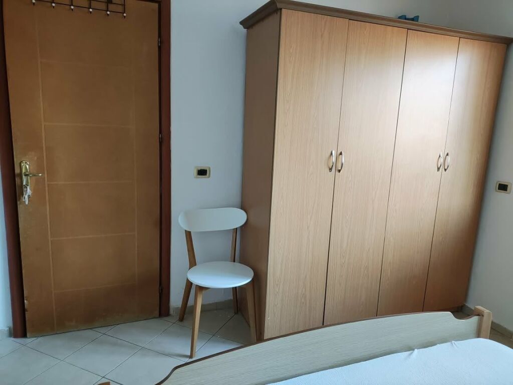 Apartament 1+1 me qira – Përballë Kompleksit Delijorgji !