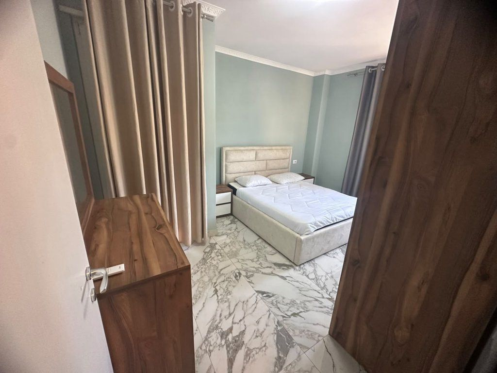 Affitto, Appartamento 2+1, Via Dibra, Tirana.