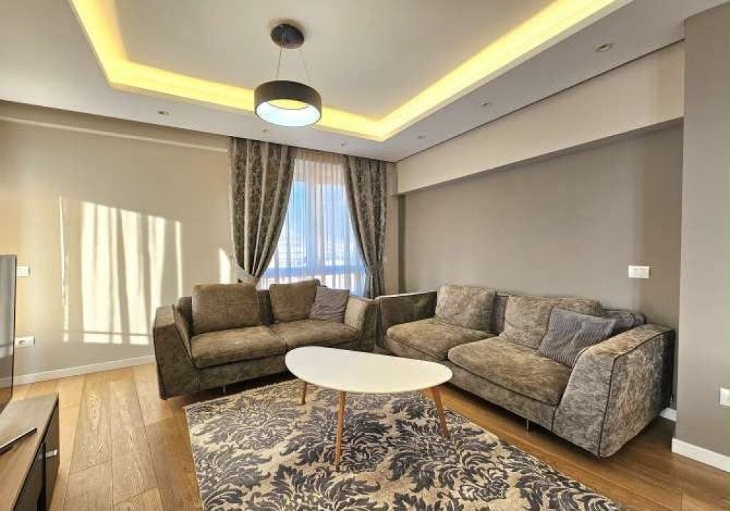 🏡 Appartamento 2+1 in affitto 📍 Myslym Shyri, vicino al Centro di Tirana ✨