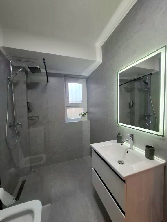 Jepet me Qira Apartament 1+1