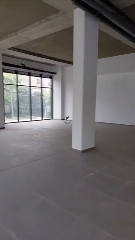 UFFICIO IN AFFITTO 455 M2 ZOGU I ZI 7.500 EURO FH-96731