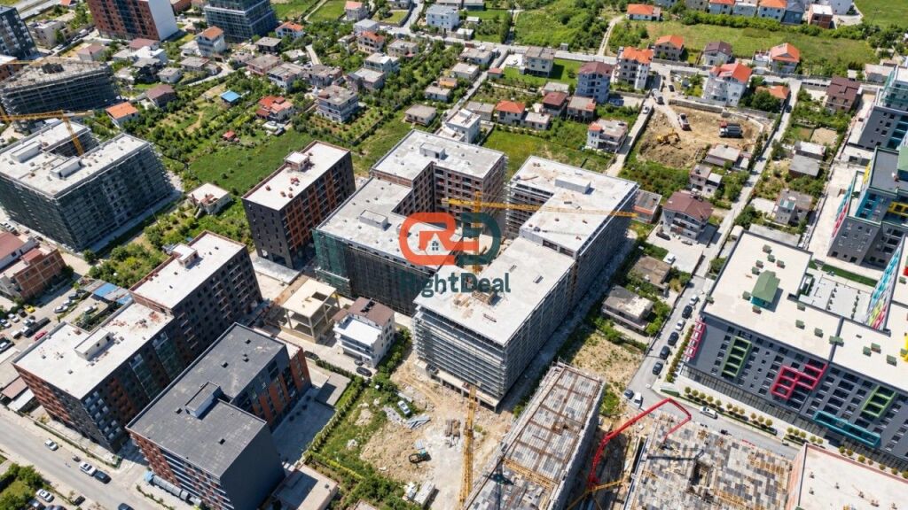 Okazion Kleringu !! Tek "Kompleksi Apollo", Shitet Apartament 2+1+2, Me Planimetri Perfekte !!
