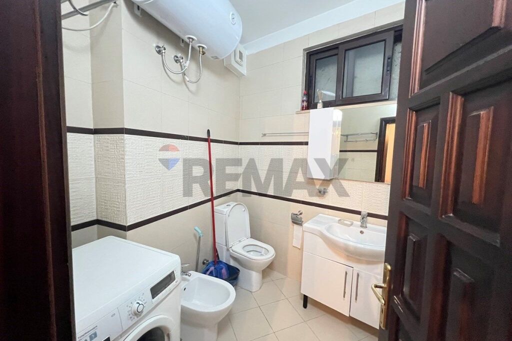 Apartament 1+1 per qira tek Liceu Artistik!