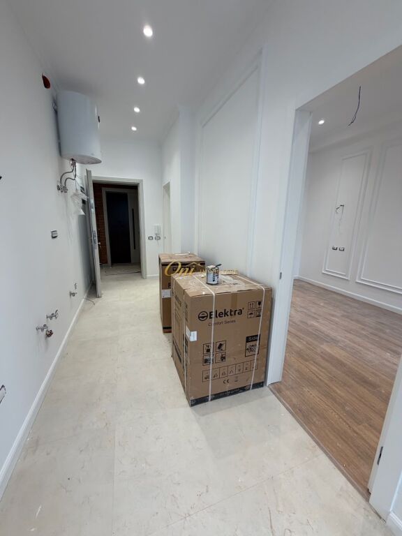 RRUGA E KAVAJES APARTAMENT PER SHITJE 1+1
