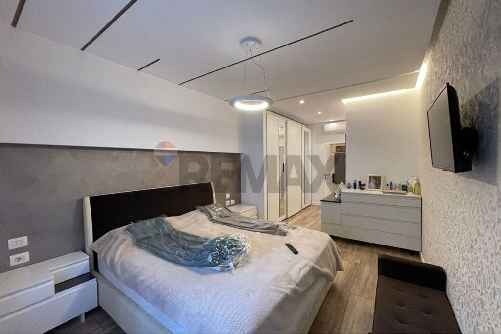 Apartament 3+1 dhe parkim me qira tek K.Zoologjik