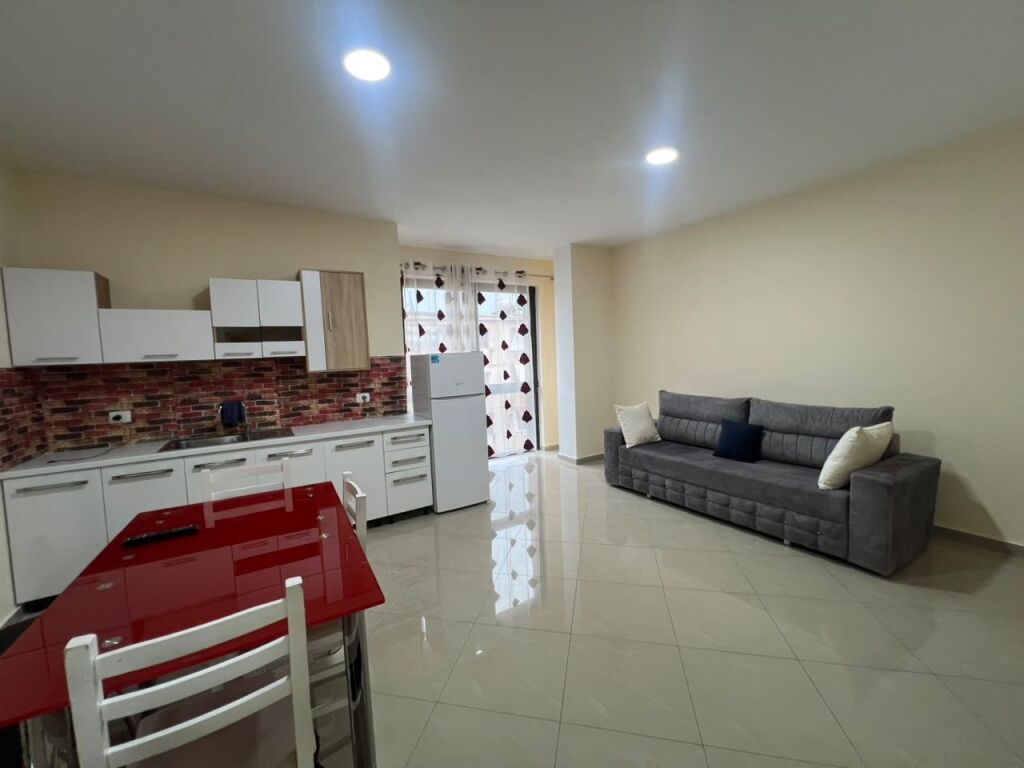 JEPET ME QIRA APARTAMENT 2+1 + POST PARKIMI