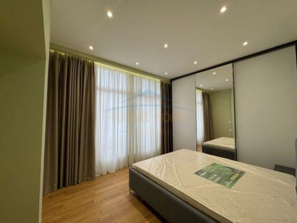 In vendita, Appartamento 2+1, Myslym Shyri, Tirana.