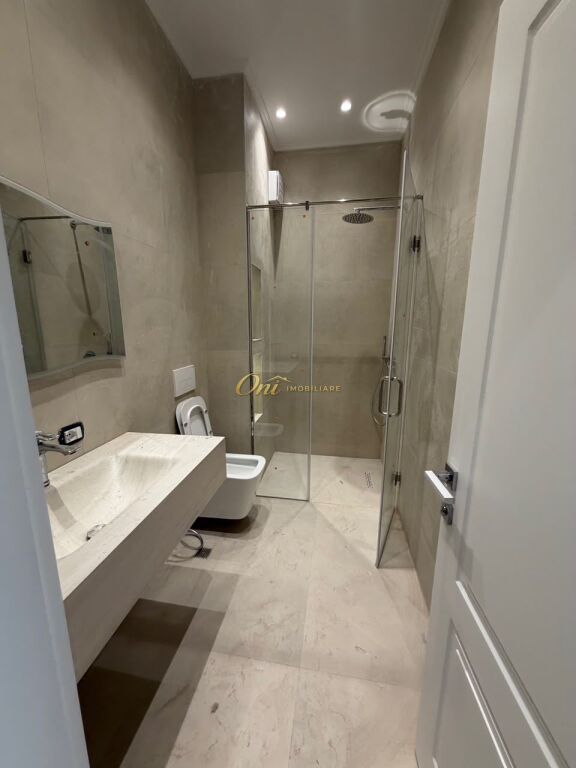 RRUGA E KAVAJES APARTAMENT PER SHITJE 1+1
