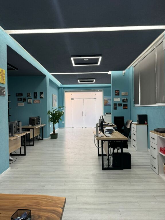 🏢✨ LOCALE COMMERCIALE IN VENDITA / AFFITTO – DURRËS