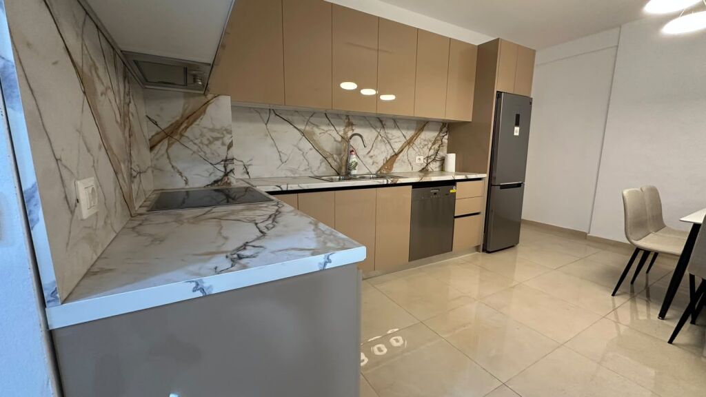 Apartament 2+1 me qira – Shkolla e Bashkuar