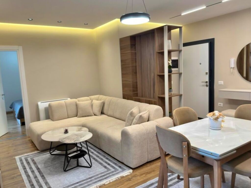 APARTMENT 2+1 FOR RENT near BULEVARDI I RI