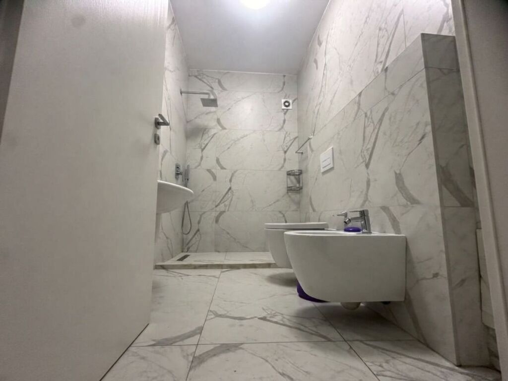 Rent, Apartment 2+1, Dibra Street, Tirana.