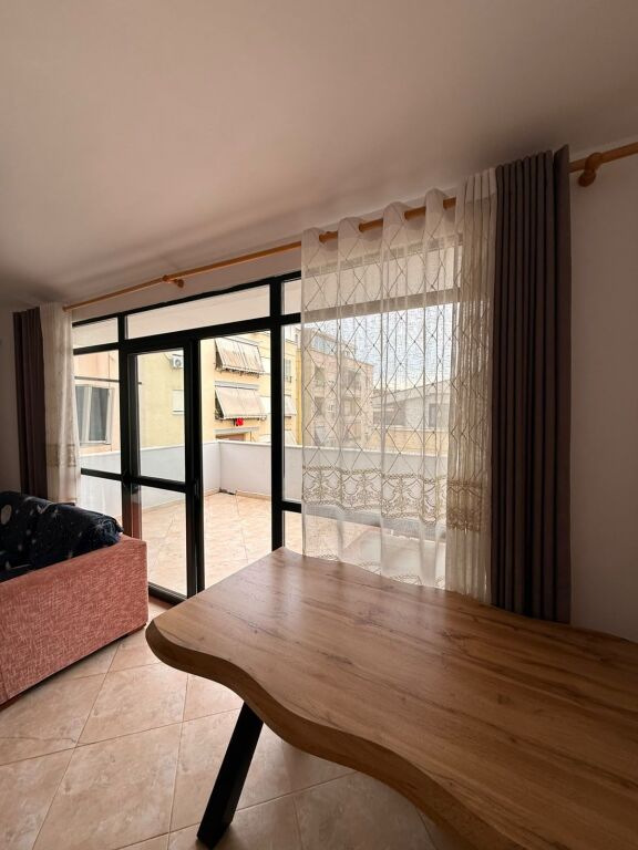 Jepet me qira apartament 2+1+2 – Kodra e Diellit