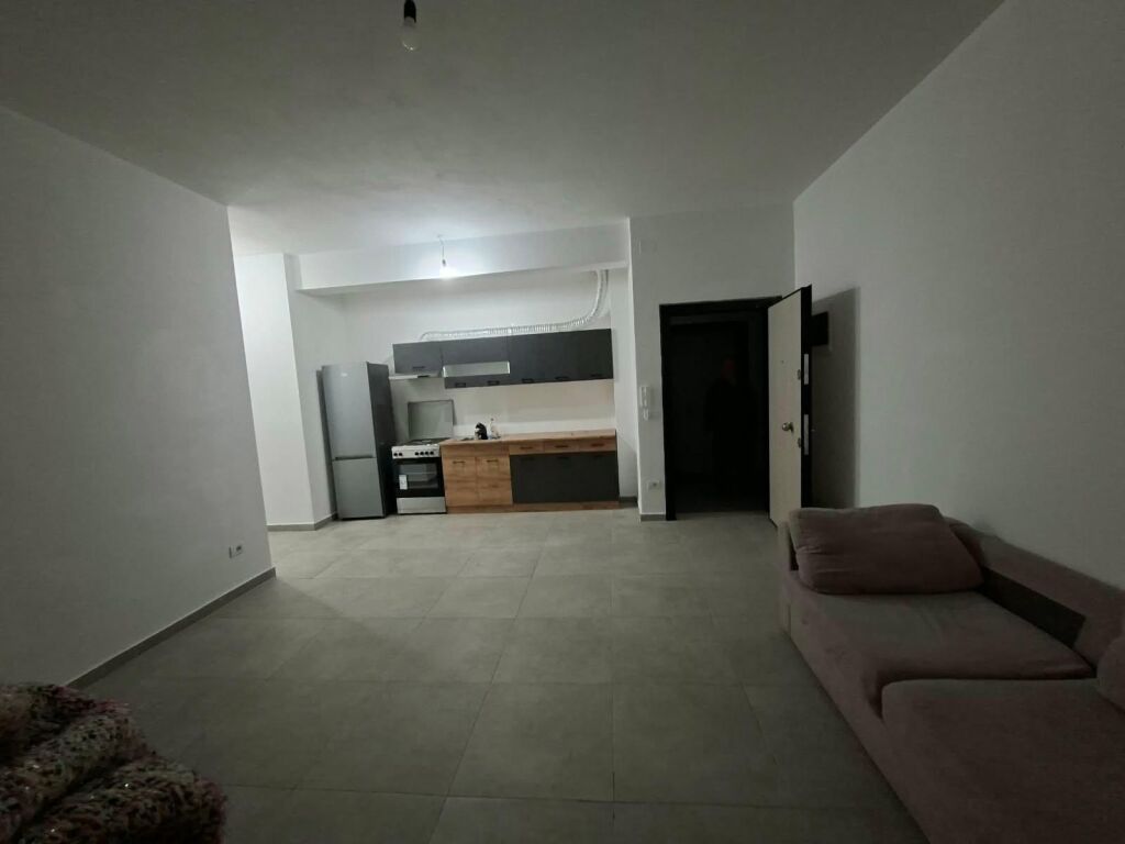 Qera | Apartament 2 + 1 | Rruga 5 Maji | 450 €/muaj