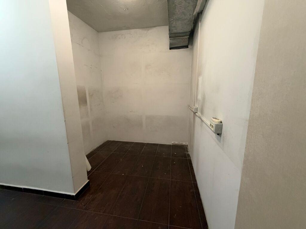 DYQAN ME QIRA NË BLLOK – TIRANË
