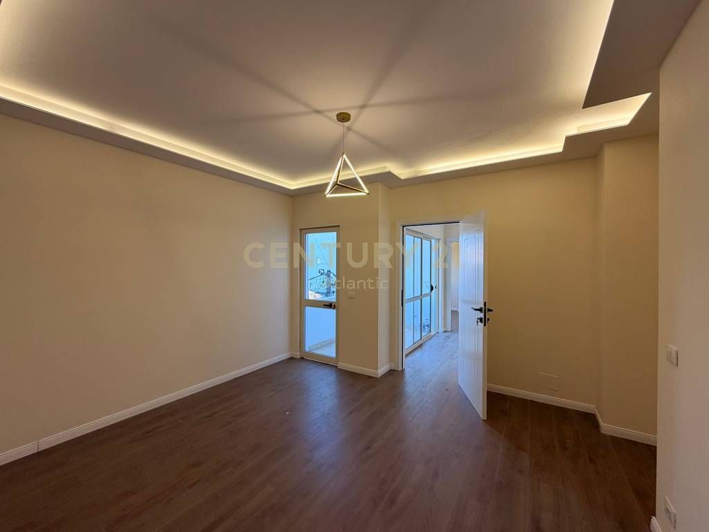 SHITET APARTAMENT 2+1+2 TUALETE NE LAGJEN NR 6 DURRES !