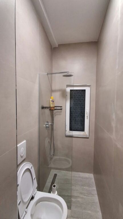 🏡 JEPET ME QIRA APARTAMENT 1+1 – RRUGA E BARRIKADAVE