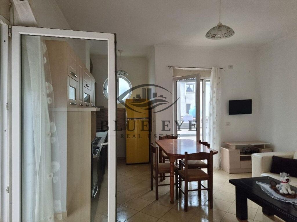 🏠 APARTAMENT 2+1+2 ME QIRA – PRANË GJYKATËS, DURRËS