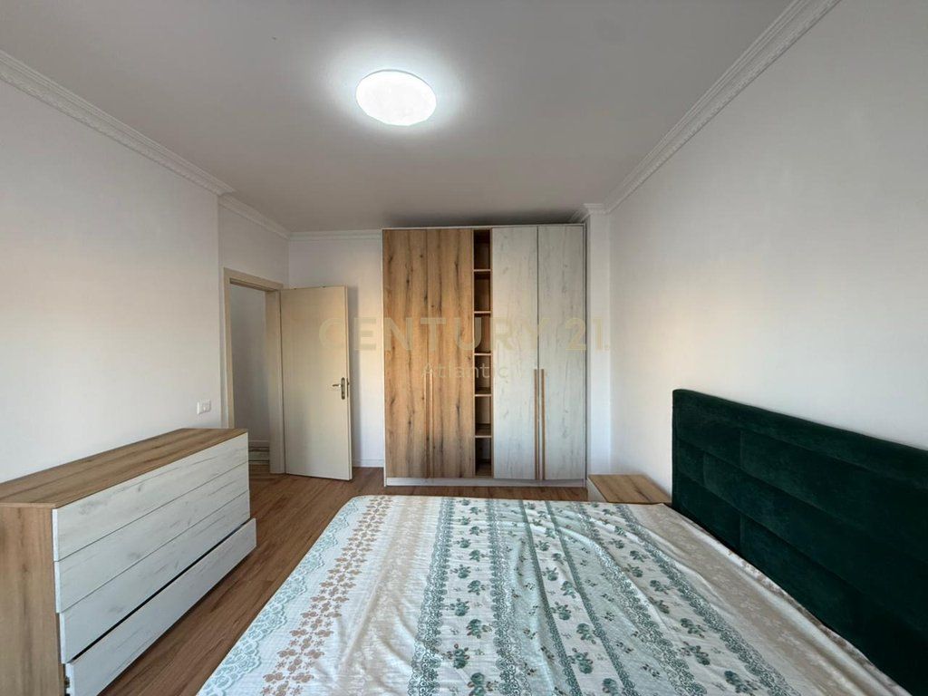 Apartament 2+1 Për Shitje në Plazh,Rrota e kuqe!