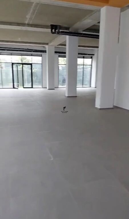 UFFICIO IN AFFITTO 455 M2 ZOGU I ZI 7.500 EURO FH-96731
