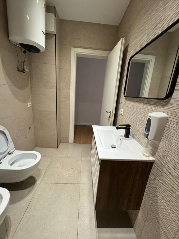 🏡 **JEPET ME QIRA APARTAMENT 1+1**