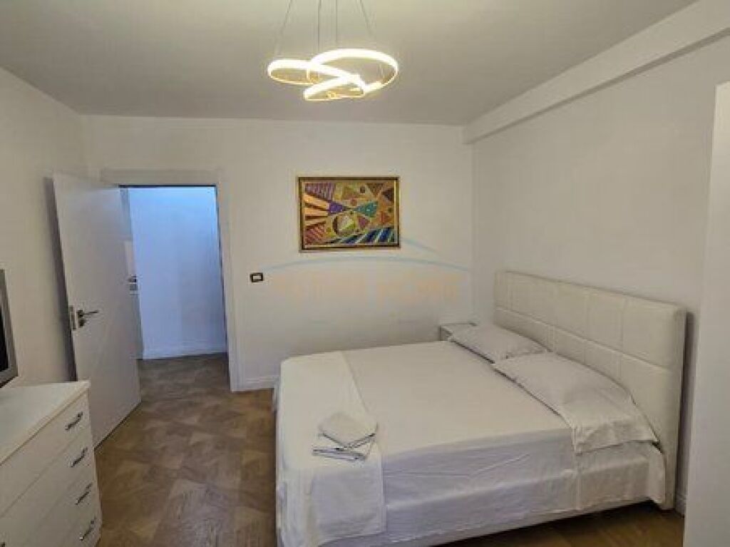 Shitet , Apartament 2+1 , Selite , Tirane