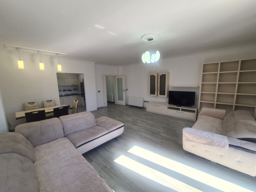 Apartament 1+1 per qera Tek Selvia !