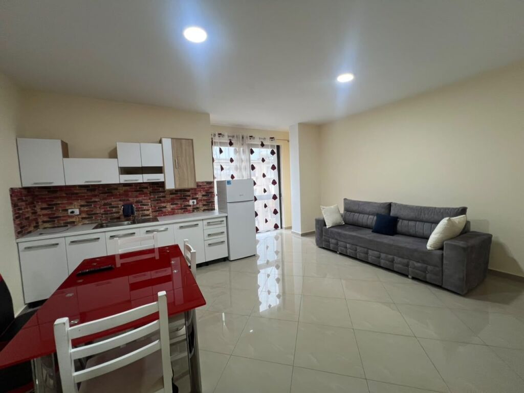 JEPET ME QIRA APARTAMENT 2+1 + POST PARKIMI
