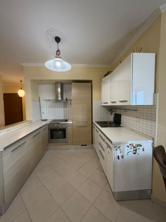 Shitet Apartament 2+1+2 +3 ballkone ne Vollga