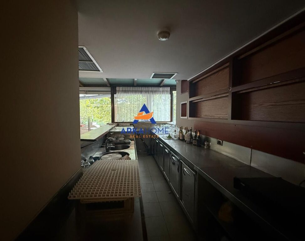 JEPET AMBIENT ME QERA 462 M2 "BRRYLI" 350.000 LEKE
