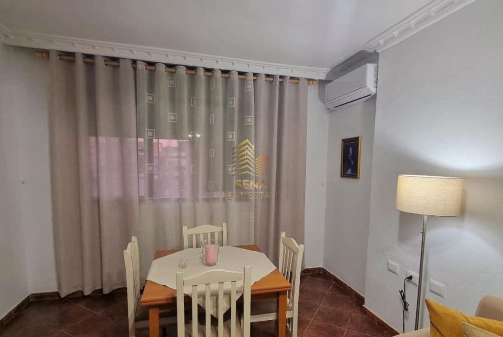 Affitto, Appartamento 2+1+Cucina separata+balcone, Vicino al Liceo – Via Elbasan, 65.000 Leke/mese
