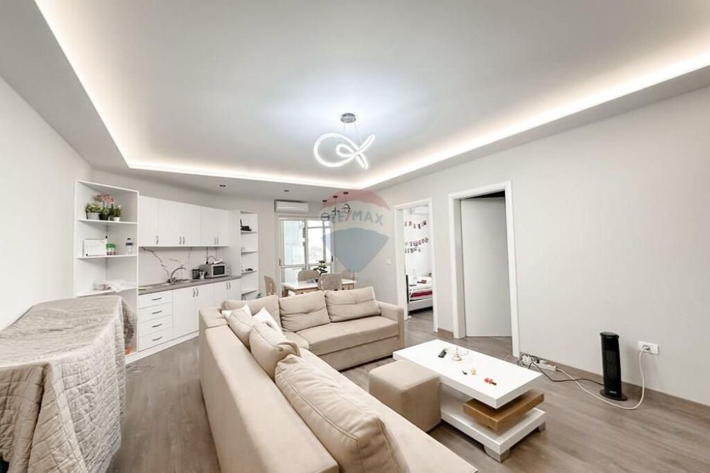 Apartament - Për Shitje - Pallatet Arabe, Tiranë  ID: 530191031-809
