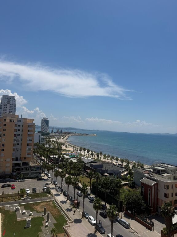 Shitet Apartament 2+1+2 +3 ballkone ne Vollga