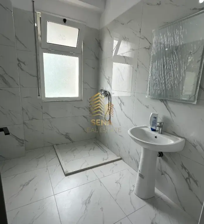 Qira, Apartament 2+1+blk, Paskuqan, 48.000 Leke/muaj