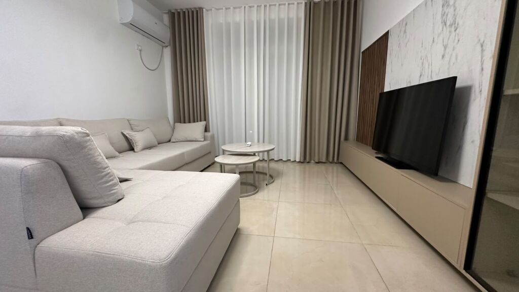 Apartament 2+1 me qira – Shkolla e Bashkuar