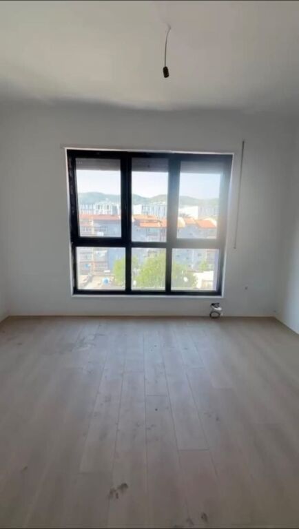 GARSONIERE ME QIRA – KOMUNA E PARISIT