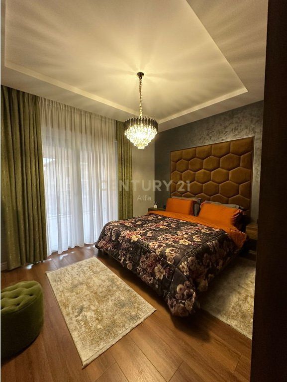 Luxury Duplex+ Pool for Rent near TEG!