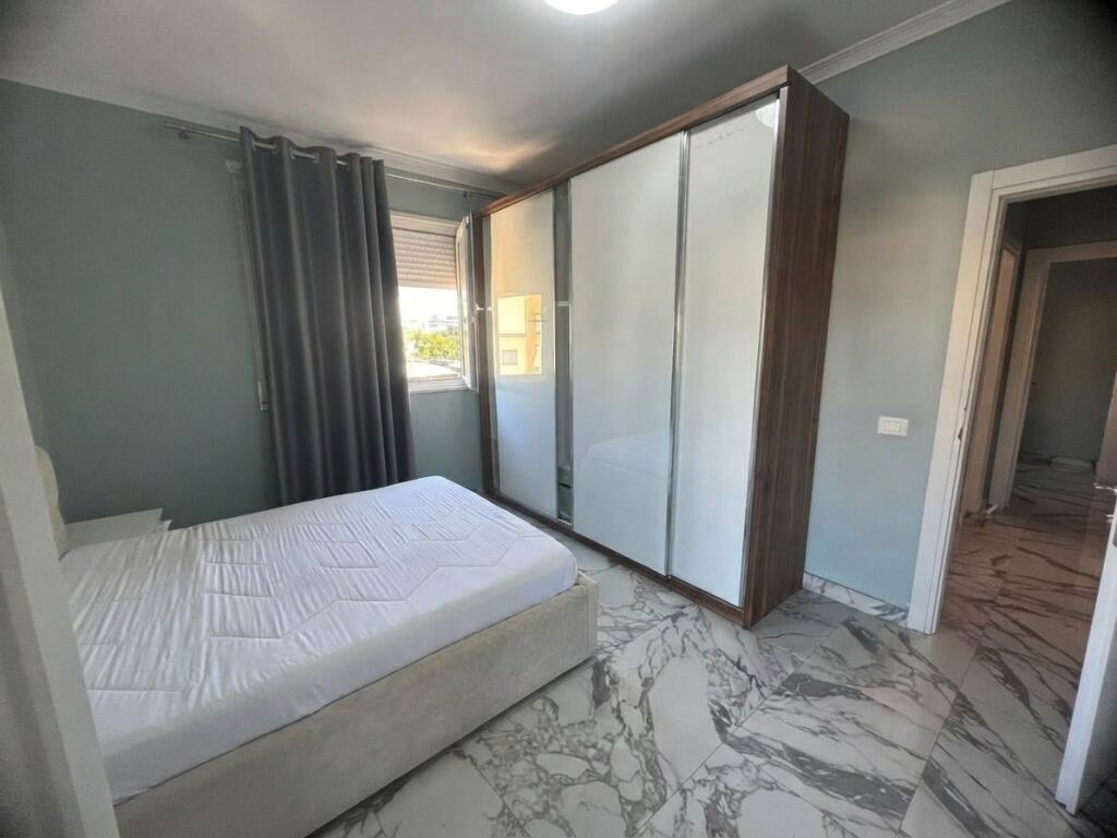 Rent, Apartment 2+1, Dibra Street, Tirana.