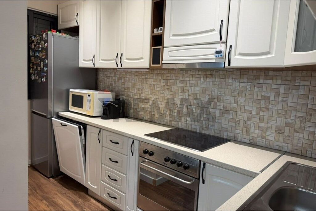 Apartament 2+1 për shitje,Astir