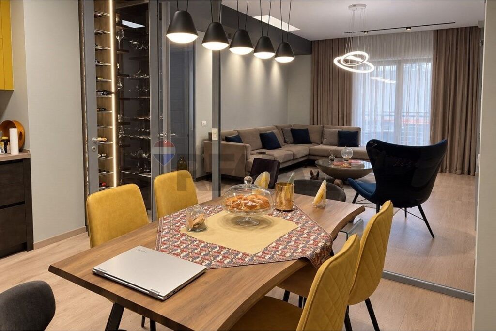 Apartament 2+1 në shitje në Tiranë