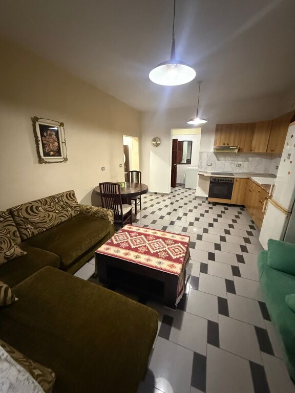 Uccello Nero/Signora del Buon Consiglio casa privata 1+1 in affitto 35.000 leke