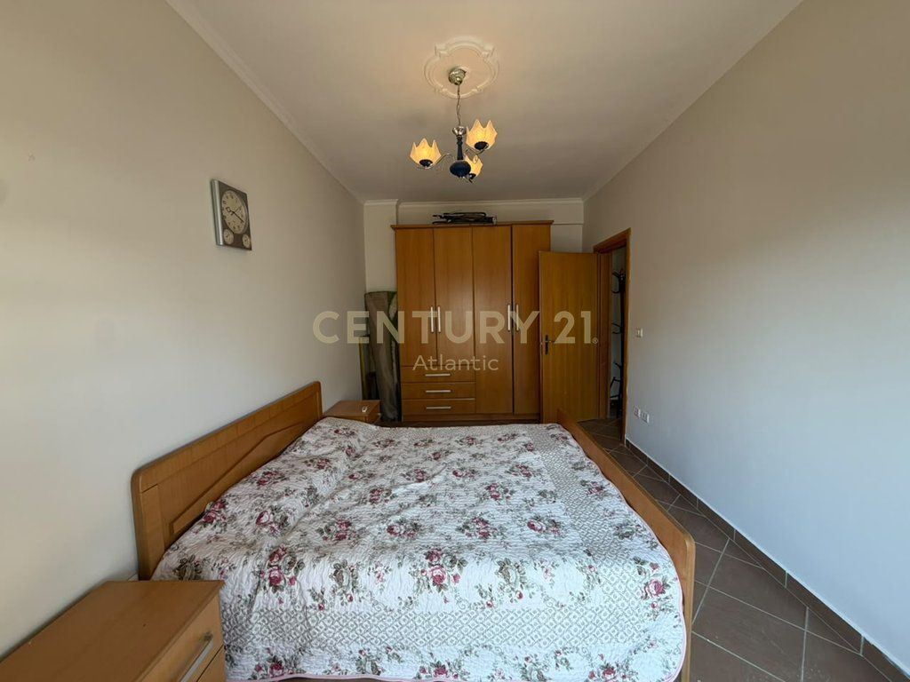 Shitet Apartament 1+1 ne Plazh Iliria, Durres!