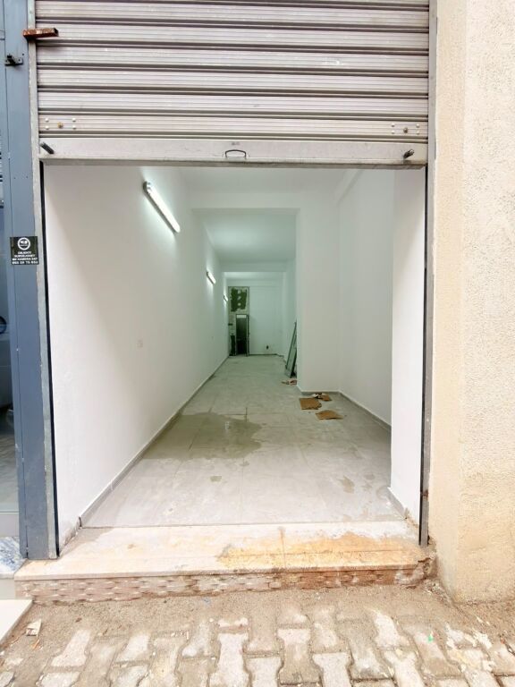 LOCALE COMMERCIALE IN AFFITTO VICINO ALL'EX DISTRETTO, DURRES