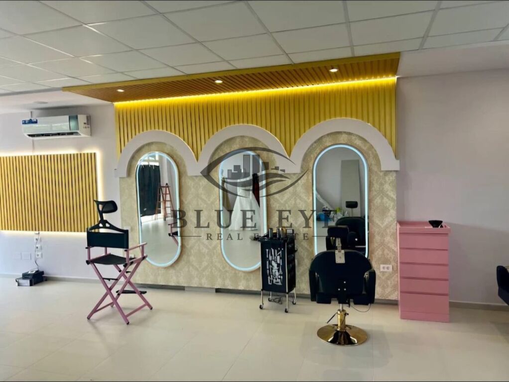 Ambient Komercial Me Qira në Ish Këneta, Durrës.