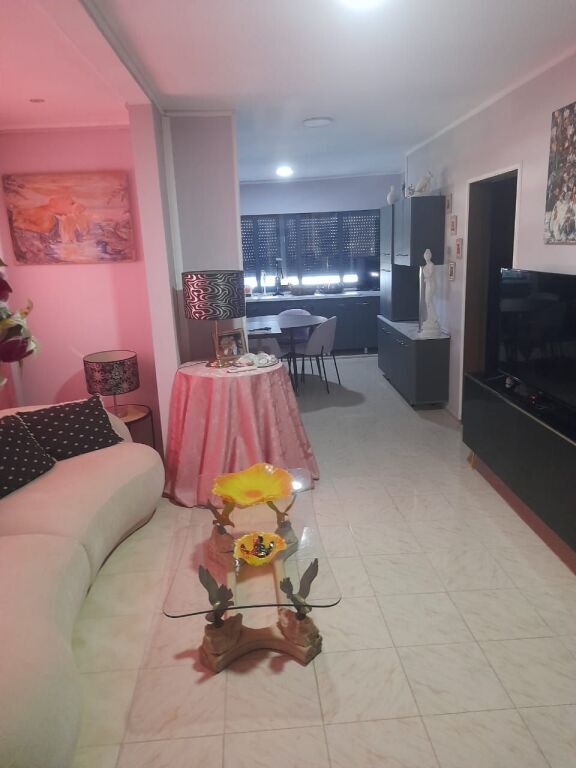 Apartament 2+1+Post Parkimi me Qera Rruga Dritan Hoxha ID 0011